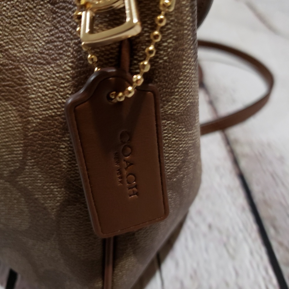 🆕️💟Authentic Coach Handbag💟 - Picture 6 of 7